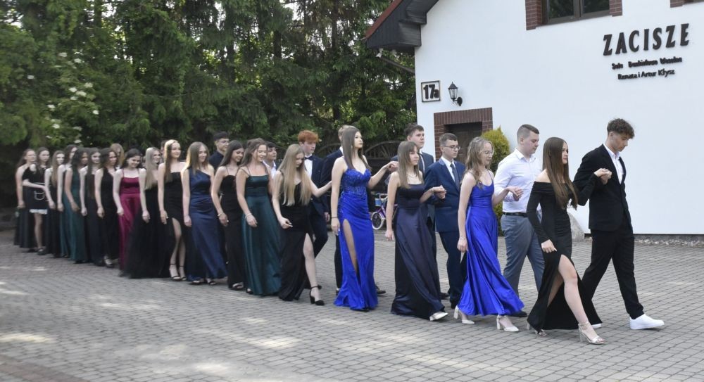 Bal klas ósmych