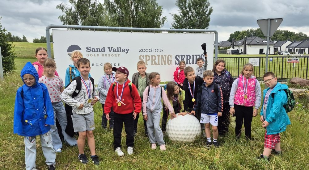Wizyta klasy 2b na polu golfowym w Pasłęku