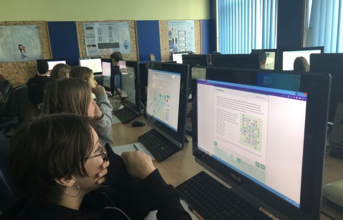 W dniach 8-10 listopada uczniowie klas 3-8 naszej szkoły uczestniczyli w Międzynarodowym Konkursie Informatycznym 