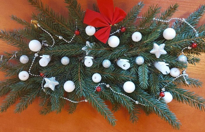 Pod koniec listopada w naszej szkole został ogłoszony konkurs na „Najpiękniejszy wieniec adwentowy”. Konkurs skierowany był do uczniów klas I – IV. Komisja oceniając pracę uczniów brała pod uwagę ogrom włożonej pracy, estetykę, pomysłowość oraz dobór materiału. 
Laureaci otrzymali dyplomy i drobne podarunki.
I miejsce – Nela Jaworska, kl. 1 a
II miejsce – Weronika Jakubowska, kl. 4 a
III miejsce – Laura Chojecka, kl. 1 a oraz Jakub Wawer, kl. 2 b
Wyróżnienia
Klaudia Brzozowska, kl. 2b
Maja Cok, kl. 1 b
Jakub Gajcy, kl. 4 b
Maja Mackiewicz, kl. 3 a
Liliana Łońska, kl. 1 a
Kuba Oleszczuk, kl. 1 b
Maja Tyżlik, kl. 1 a
Liliana Zakrzewska, kl. 4 a
Justyna Żukowska, kl. 1 a.