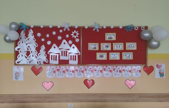 14 lutego w świetlicy zrobiło się czerwono. Serca zdobiły całe14 lutego w świetlicy zrobiło się czerwono. Serca zdobiły całe pomieszczenie. Dzieci wykonały kartki walentynkowe dla swoich ulubionych koleżanek i kolegów, które zostały doręczone za pomocą poczty walentynkowej. Tego dnia uczniowie byli dla siebie wyjątkowo mili i serdeczni. Wszyscy uznali, że jest to jeden z cudowniejszych dni w roku :-):-).
