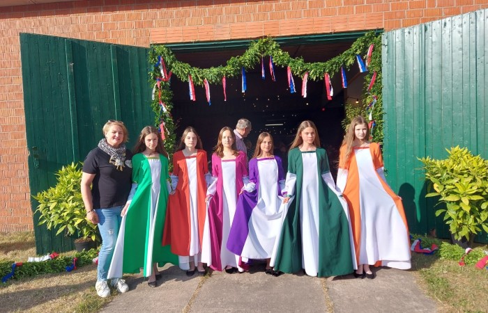 Grupa taneczna z  Sp2 była częścią delegacji Aniołowa, które wraz z partnerami z Gminy Pasłęk przebywało w Hadenfeld w Niemczech w dniach 14-19.06. Delegacja brała udział w festiwalu „Anioły,woły i kultura