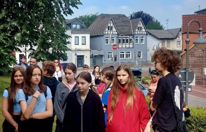 Grupa taneczna z  Sp2 była częścią delegacji Aniołowa, które wraz z partnerami z Gminy Pasłęk przebywało w Hadenfeld w Niemczech w dniach 14-19.06. Delegacja brała udział w festiwalu „Anioły,woły i kultura