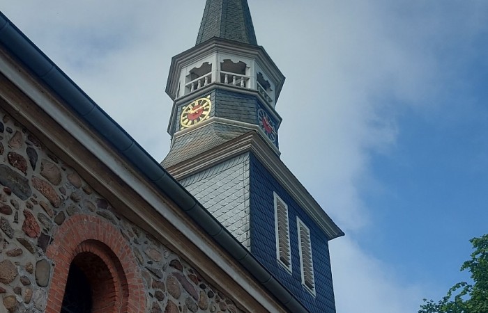 Grupa taneczna z  Sp2 była częścią delegacji Aniołowa, które wraz z partnerami z Gminy Pasłęk przebywało w Hadenfeld w Niemczech w dniach 14-19.06. Delegacja brała udział w festiwalu „Anioły,woły i kultura