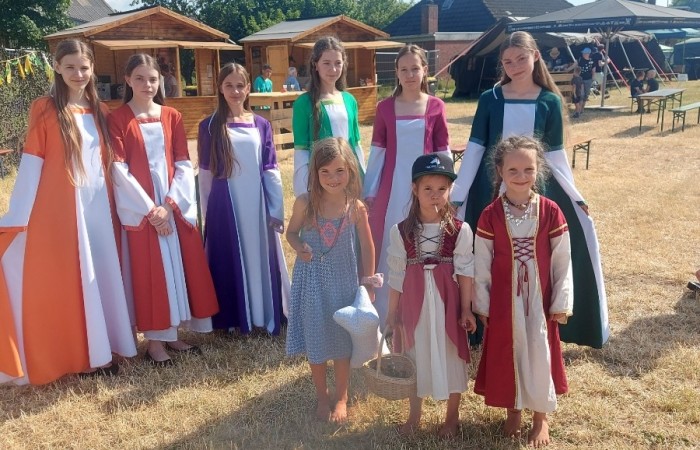 Grupa taneczna z  Sp2 była częścią delegacji Aniołowa, które wraz z partnerami z Gminy Pasłęk przebywało w Hadenfeld w Niemczech w dniach 14-19.06. Delegacja brała udział w festiwalu „Anioły,woły i kultura