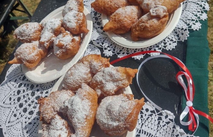 Grupa taneczna z  Sp2 była częścią delegacji Aniołowa, które wraz z partnerami z Gminy Pasłęk przebywało w Hadenfeld w Niemczech w dniach 14-19.06. Delegacja brała udział w festiwalu „Anioły,woły i kultura