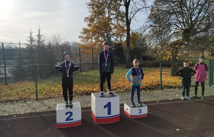 Kilka zdjęć naszych sportowców  z piątkowej rywalizacji w Biegach z Okazji Dnia Niepodległości, które odbyły się na Stadionie Miejskim.