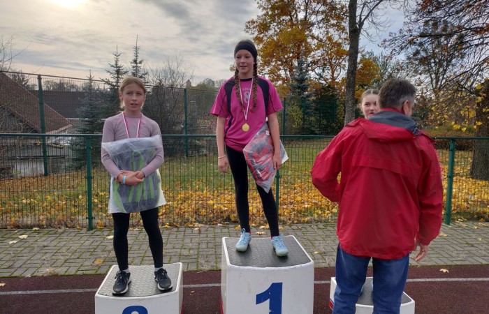 Kilka zdjęć naszych sportowców  z piątkowej rywalizacji w Biegach z Okazji Dnia Niepodległości, które odbyły się na Stadionie Miejskim.