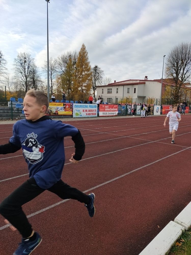 Kilka zdjęć naszych sportowców  z piątkowej rywalizacji w Biegach z Okazji Dnia Niepodległości, które odbyły się na Stadionie Miejskim.