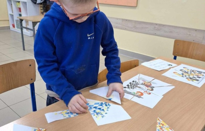 4 marca po raz kolejny nasza szkoła otworzyła swoje podwoje dla przyszłych uczniów. Dzieci i ich rodzice mogli przekonać się, że szkoła to nie tylko nauka, ale też świetna zabawa.
Po przekroczeniu progu naszej 