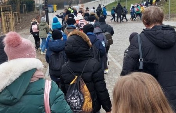 Wraz z uczniami klas I-III zabieramy Was do akademii i to nie byle jakiej bo samego Ambrożego Kleksa. Witajcie w naszej bajce, my po obejrzanym seansie rozgościliśmy się tam na dobre :)