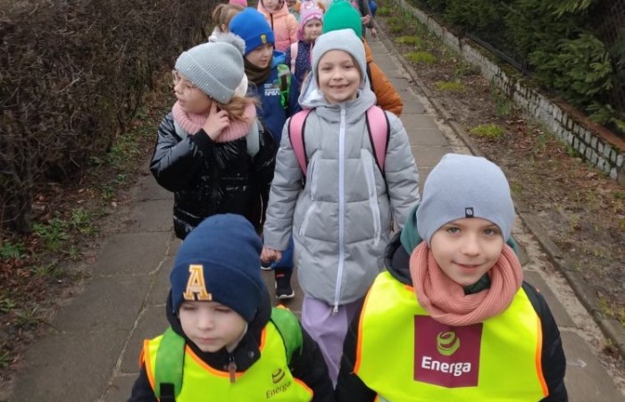 Wraz z uczniami klas I-III zabieramy Was do akademii i to nie byle jakiej bo samego Ambrożego Kleksa. Witajcie w naszej bajce, my po obejrzanym seansie rozgościliśmy się tam na dobre :)