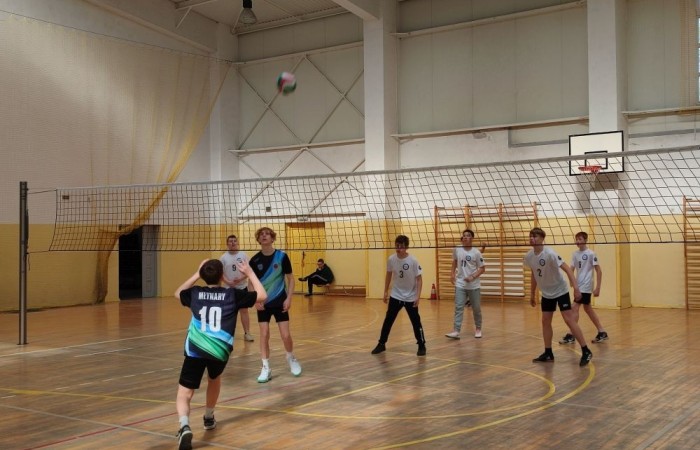 W piątek 12 kwietnia 2024r w Tolkmicku odbyły się Powiatowe Igrzyska Młodzieży Szkolnej w piłce siatkowej chłopców. Do rywalizacji stanęło sześć 
 drużyn z powiatu elbląskiego. SP Tolkmicko, 
SP Młynary, SP 2 Pasłęk, SP Milejewo, SP Gronowo Elbląskie, SP Godkowo.
Rozgrywki toczyły się w dwóch grupach. Drużyna chłopców naszej szkoły po
rozegraniu trzech meczów ; SP 2 Pasłęk - SP Młynary 1:2, SP 2 Pasłęk – SP Tolkmicko 2:0, SP 2 Pasłęk – SP  Milejewo 2:1, w rezultacie zajęła  3 miejsce w Turnieju.