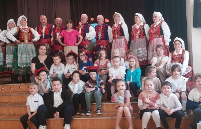 Dziś naszą szkołę odwiedził Zespół Folklorystyczny 