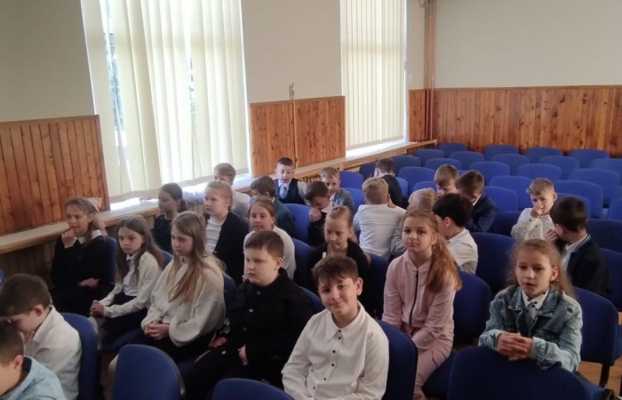 Dziś naszą szkołę odwiedził Zespół Folklorystyczny 