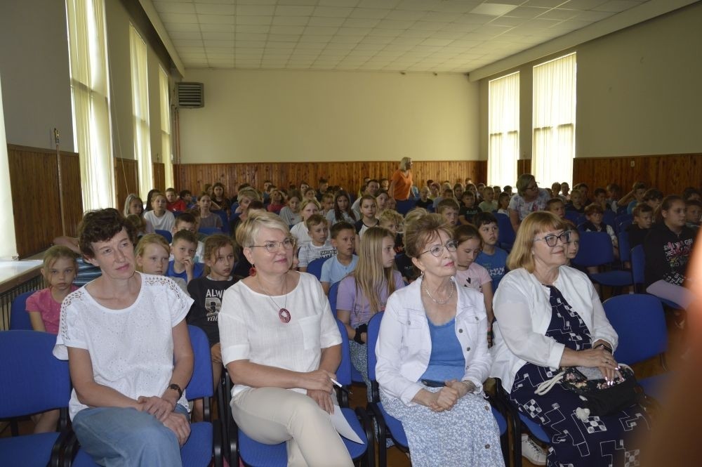 Uczniowie klasy 5 b, dzięki współpracy z Pasłęckim Towarzystwem Przyjaciół Kultury, już po raz drugi wzięli udział w projekcie 