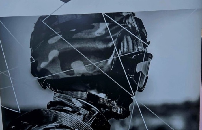 Uczniowie naszej szkoły mieli okazję uczestniczyć w przedsięwzięciu „Kompas Kariery”, zorganizowanym przez Zespół Szkół w Pasłęku oraz Młodzieżowe Centrum Kariery OHP. Wydarzenie było doskonałą okazją do zdobycia wiedzy na temat rynku pracy, różnych ścieżek edukacyjnych oraz dostępnych profili kształcenia.

Podczas spotkania uczniowie dowiedzieli się, jakie kompetencje są obecnie cenione przez pracodawców i jak dostosować swoją ścieżkę edukacyjną do przyszłych planów zawodowych. Omówiono również perspektywy zatrudnienia w różnych branżach oraz znaczenie świadomego wyboru kierunku kształcenia.

Przedstawiciele szkoły zapoznali uczniów z profilami nauczania dostępnymi w Zespole Szkół w Pasłęku. Uczestnicy mieli możliwość uzyskania szczegółowych informacji o kierunkach zawodowych i ogólnokształcących, a także o możliwościach dalszego kształcenia po ukończeniu szkoły.

Wyjście było nie tylko cenną lekcją na temat rynku pracy, ale także inspiracją do podejmowania świadomych decyzji dotyczących przyszłości. Dziękujemy Młodzieżowemu Centrum Kariery OHP oraz Zespołowi Szkół w Pasłęku za możliwość udziału w tym przedsięwzięciu oraz za cenne wskazówki dotyczące rozwoju zawodowego!
