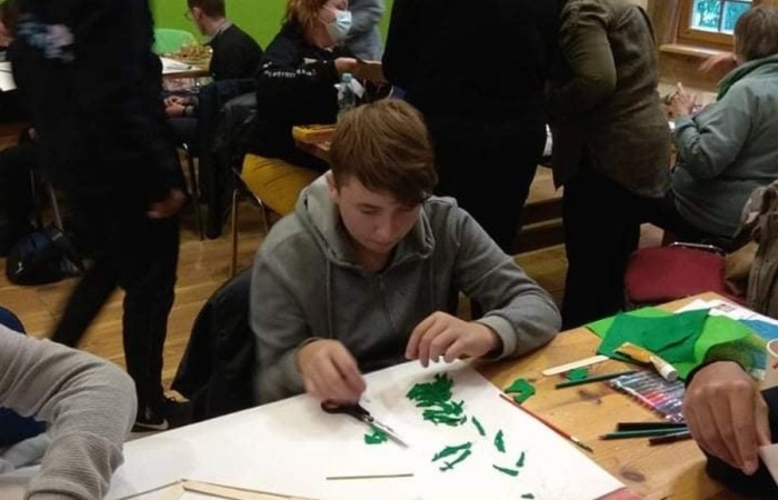 Kolejny dzień w Olsztynku pełen wrażeń za nami. Dzisiaj uczniowie odwiedzili wystawę malarstwa Janusza Oskara Knorowskiego 