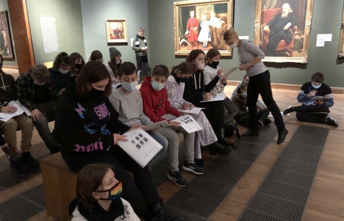 W dniach 9-11 grudnia 2021 uczniowie klas 7b i 7c uczestniczyli w wycieczce do stolicy Polski w ramach projektu Ministerstwa Edukacji i Nauki 