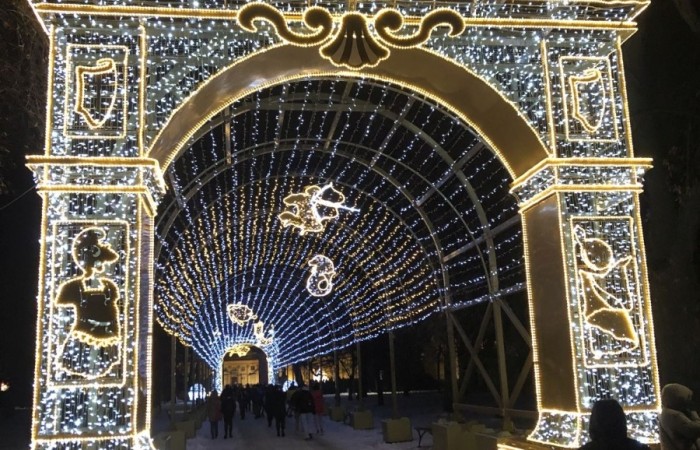 W dniach 9-11 grudnia 2021 uczniowie klas 7b i 7c uczestniczyli w wycieczce do stolicy Polski w ramach projektu Ministerstwa Edukacji i Nauki 