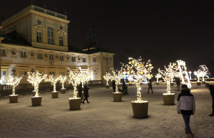 W dniach 9-11 grudnia 2021 uczniowie klas 7b i 7c uczestniczyli w wycieczce do stolicy Polski w ramach projektu Ministerstwa Edukacji i Nauki 