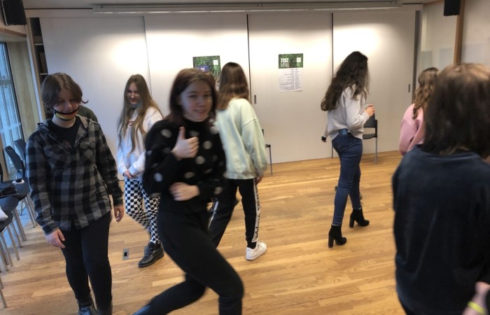 W dniach 9-11 grudnia 2021 uczniowie klas 7b i 7c uczestniczyli w wycieczce do stolicy Polski w ramach projektu Ministerstwa Edukacji i Nauki 