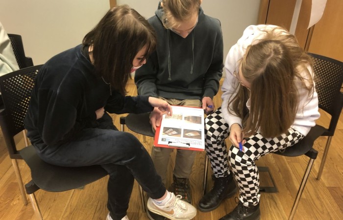 W dniach 9-11 grudnia 2021 uczniowie klas 7b i 7c uczestniczyli w wycieczce do stolicy Polski w ramach projektu Ministerstwa Edukacji i Nauki 