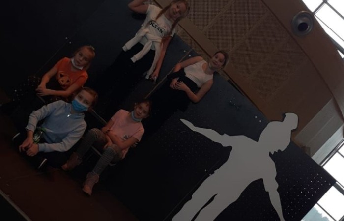 	14 grudnia 2021 uczniowie klas IIIa i IIIb uczestniczyli w wycieczce do Gdyni w ramach projektu Ministerstwa Edukacji i Nauki ,,Poznaj Polskę