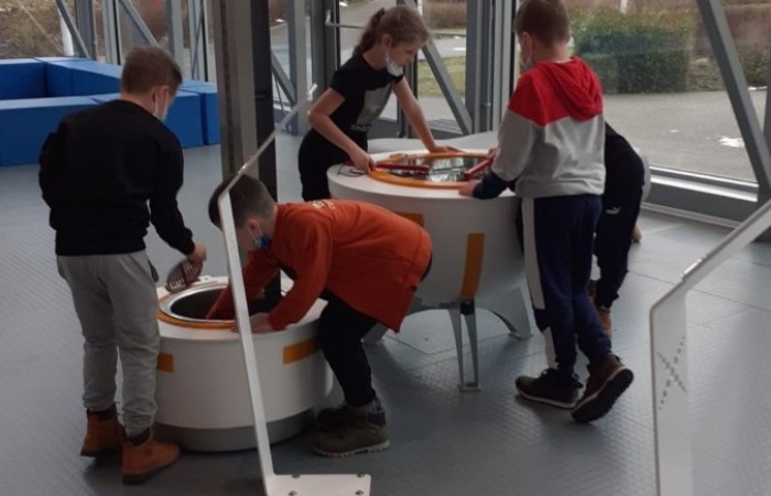 	14 grudnia 2021 uczniowie klas IIIa i IIIb uczestniczyli w wycieczce do Gdyni w ramach projektu Ministerstwa Edukacji i Nauki ,,Poznaj Polskę