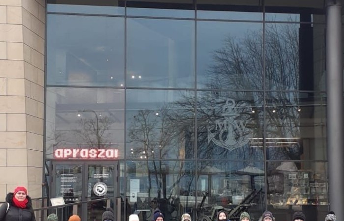 14 grudnia 2021 uczniowie klas IIIa i IIIb uczestniczyli w wycieczce do Gdyni w ramach projektu Ministerstwa Edukacji i Nauki ,,Poznaj Polskę