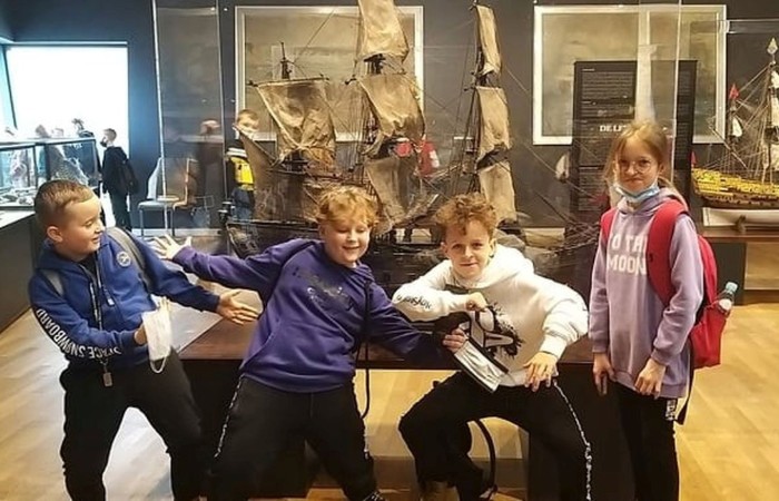 	14 grudnia 2021 uczniowie klas IIIa i IIIb uczestniczyli w wycieczce do Gdyni w ramach projektu Ministerstwa Edukacji i Nauki ,,Poznaj Polskę