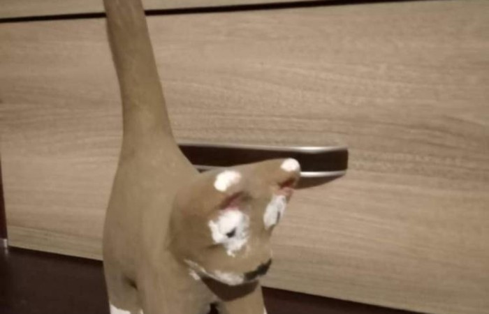 Na zajęciach edukacyjnych dziewczęta i chłopcy z klasy Va i Vb, poza poznawaniem róznych technik szybkiego czytania i uczenia się, rozwijają swoje zdolności artystyczne. Zajęcia odbywają się zarówno w szkole, jak i poza nią. Podczas wycieczki do miasta, podziwialiśmy miejscowe zabytki i robiliśmy zdjęcia. Jedząc pyszne lody, rozmawialiśmy o historii naszego miasta. Korzystając z zakupionych w ramach projektu materiałów, uwiecznialiśmy nasze miasto, szkicując najciekawsze obiekty specjalnymi przyborami. Uczniowie wykonywali metodą decupage piękne skrzynki na chusteczki, malowali koty i niesamowite maski karnawałowe. Podczas przedświątecznego spotkania, przy suto zastawionym stole i nastrojowej muzyce, wykonywali świąteczne podkładki na świece. Zajęcia pozwalają dzieciom rozbudzać kreatywność, wyobraźnię i zdolności.