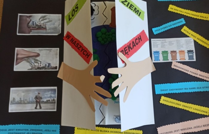 Z okazji Światowego Dnia Ziemi w naszej szkole odbyły się konkursy 
Matematyczny dla klas 4-8 