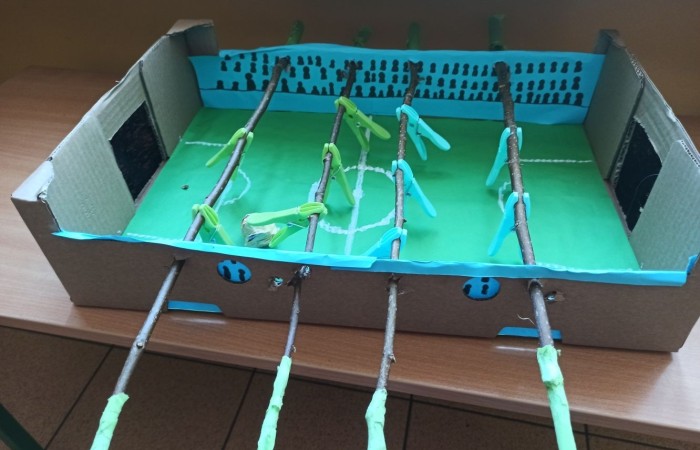 Z okazji Światowego Dnia Ziemi w naszej szkole odbyły się konkursy 
Matematyczny dla klas 4-8 